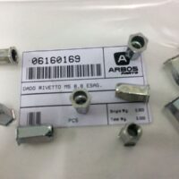 Dado rivetto M5 esagonale