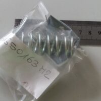Molla per perno di chiusura cofano motore
