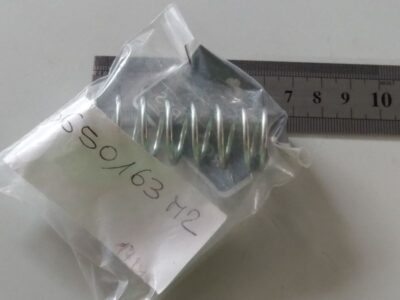 Molla per perno di chiusura cofano motore