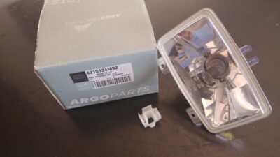 Faro anteriore rettangolare 3 viti con bulbo