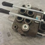 Distributore 2 leve doppio effetto 45lt. con carry over