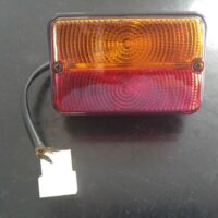 Fanale posteriore con cavo (no lampadine)
