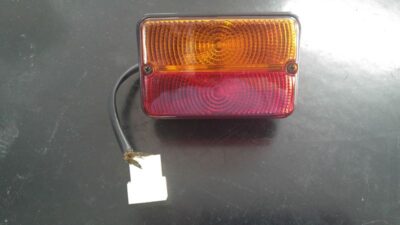 Fanale posteriore con cavo (no lampadine)
